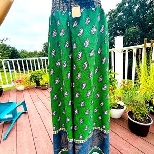 Elegant Green and Blue Patterned pant